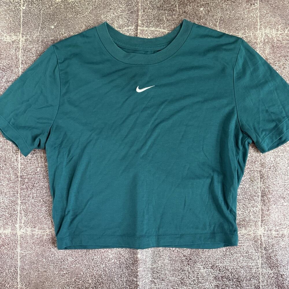 Nike Green Cropped Short Sleeve Tee with White Swoosh